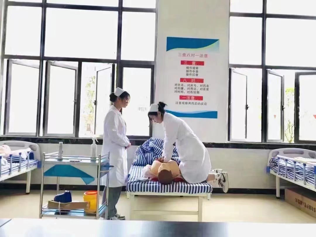 初中毕业上中专怎么样